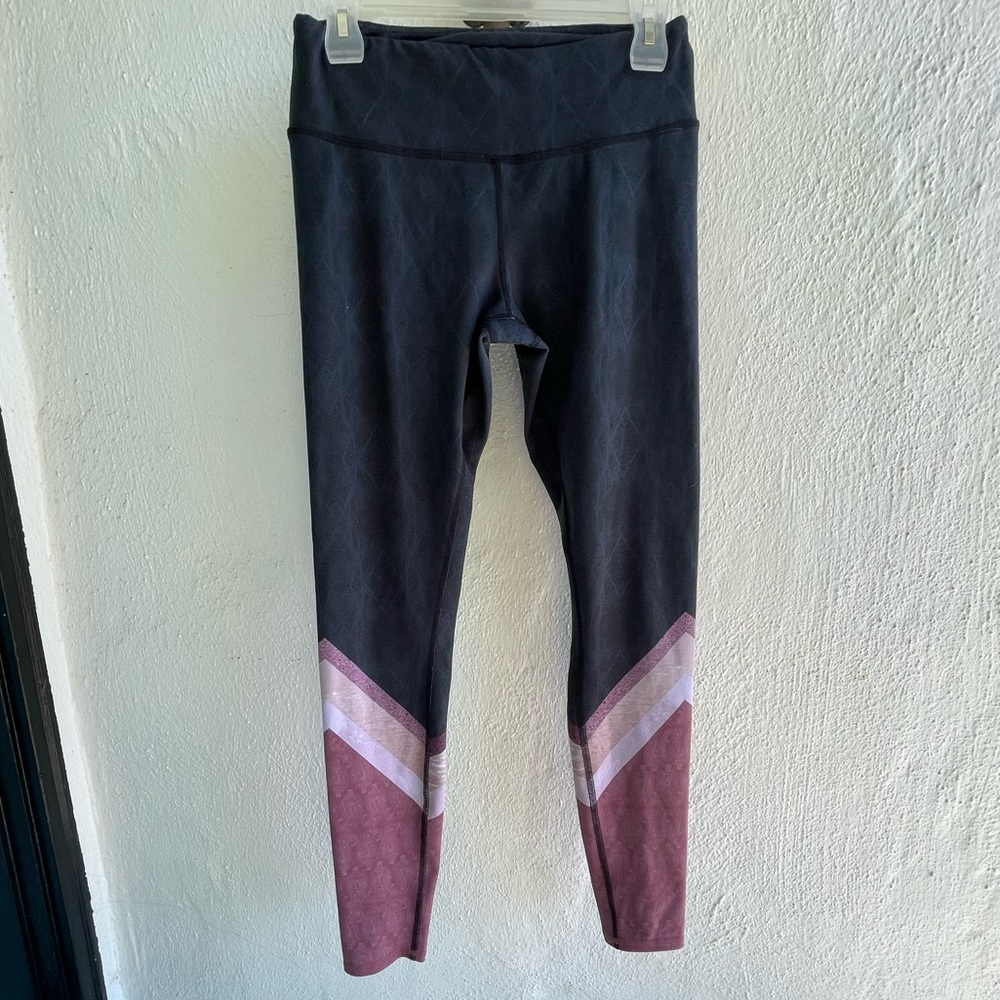 Alo Yoga pretty multicolor leggings